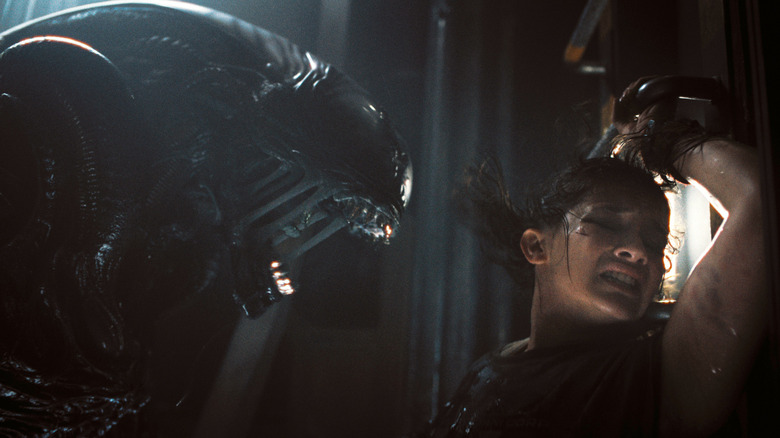 Alien: Romulus, Xenomorph, Rain