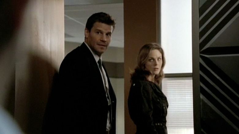 Bones season 2 Brennan and Booth 