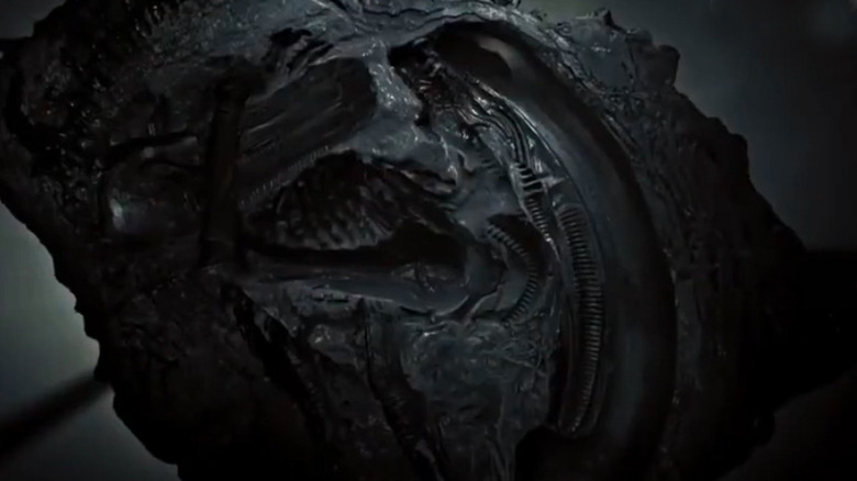 Xenomorph fossil in Alien: Romulus