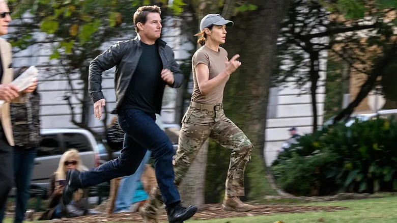 Jack Reacher never go back cruise smulders running